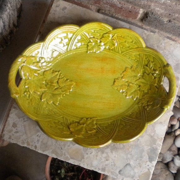 Vintage Scallop Oval Ivy Pottery Dish Glazed